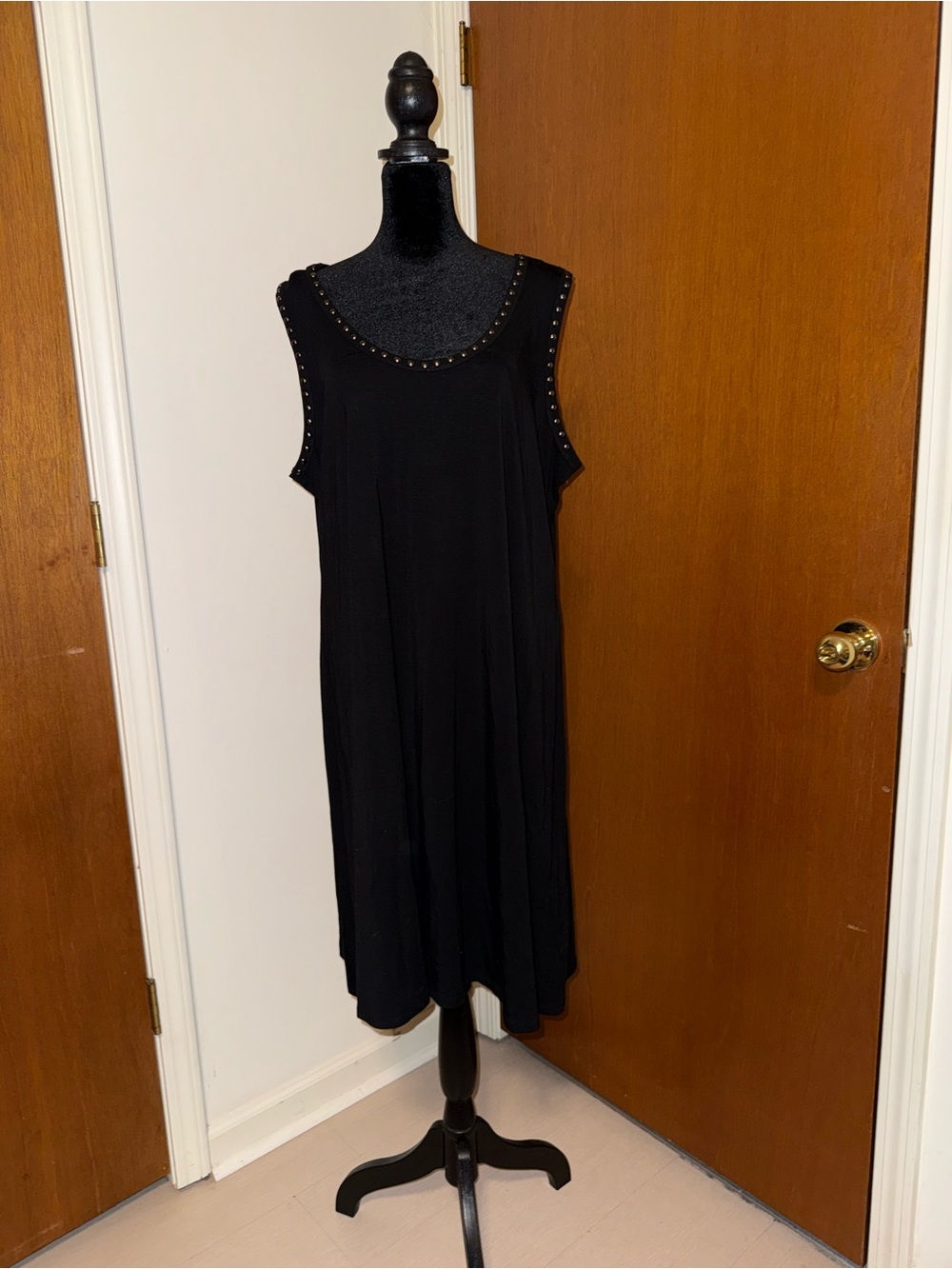 🐠 PREMISE Sleeveless Black Stud-Trim Dress